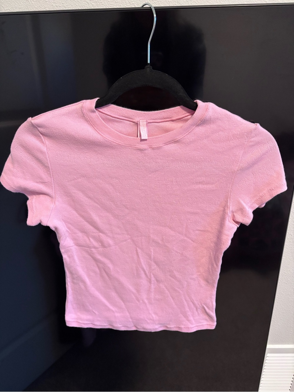 SKIMS Pink Ribbed Short Sleeve Crop Tee Small
